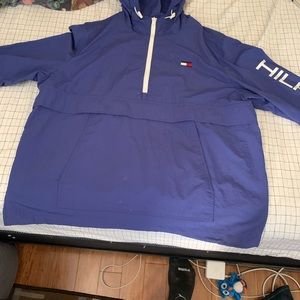 TH Windbreaker